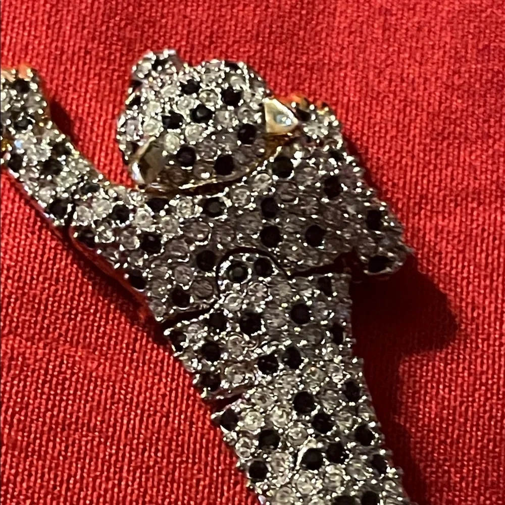 Elegant Black and White cover in rhinestones Panther Reptile Brooch - Picture 11 of 15